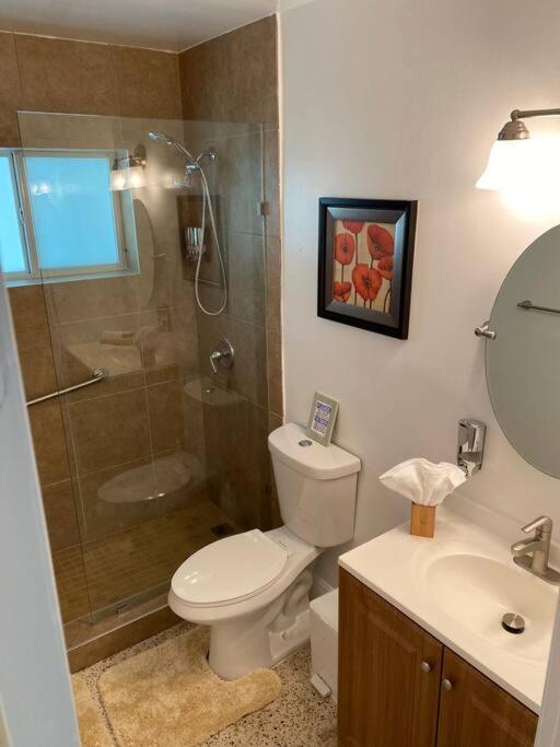 Stayover In Miami Home 2Br - 1Bth - Free Parking エクステリア 写真