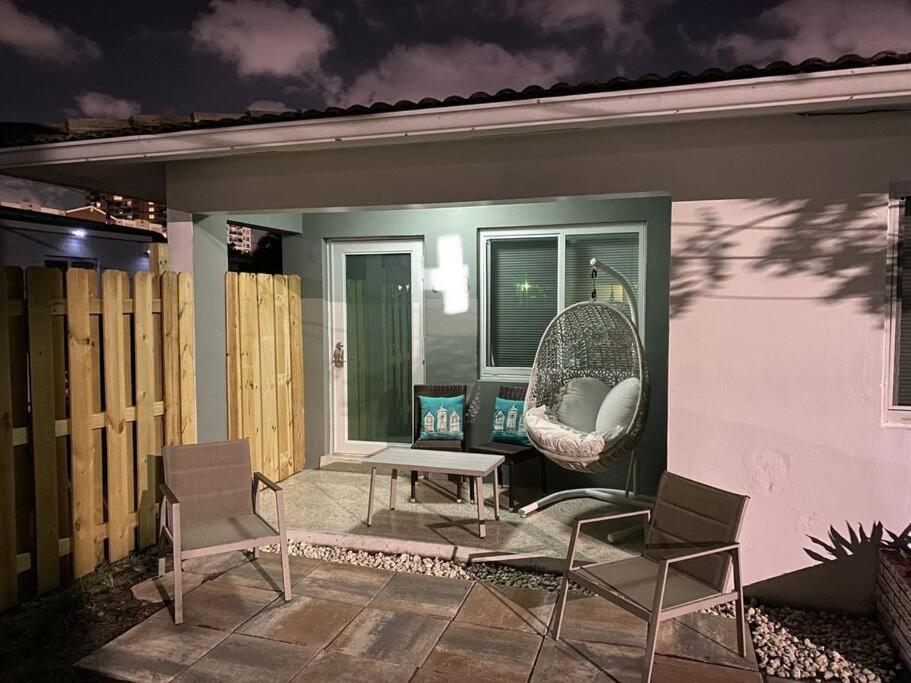 Stayover In Miami Home 2Br - 1Bth - Free Parking エクステリア 写真