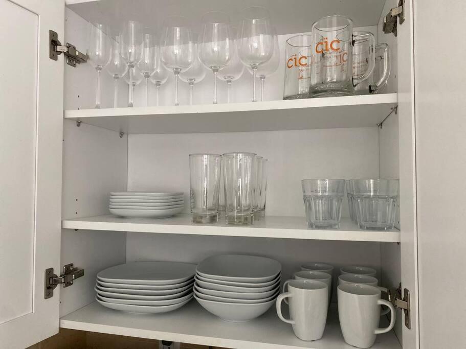Stayover In Miami Home 2Br - 1Bth - Free Parking エクステリア 写真