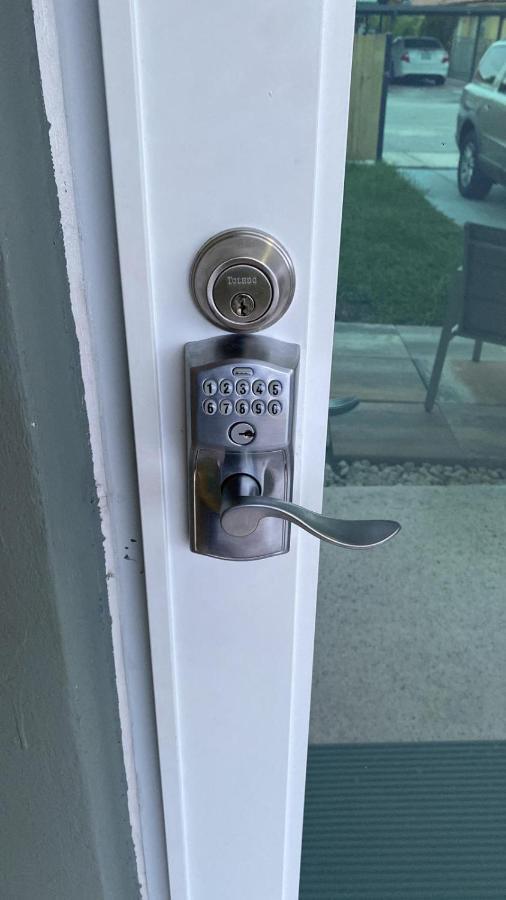 Stayover In Miami Home 2Br - 1Bth - Free Parking エクステリア 写真